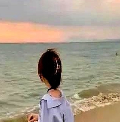 某地一男子发现老婆有了婚外情，和她的老板搞到了一起，和自己同床共枕的妻子有了二心