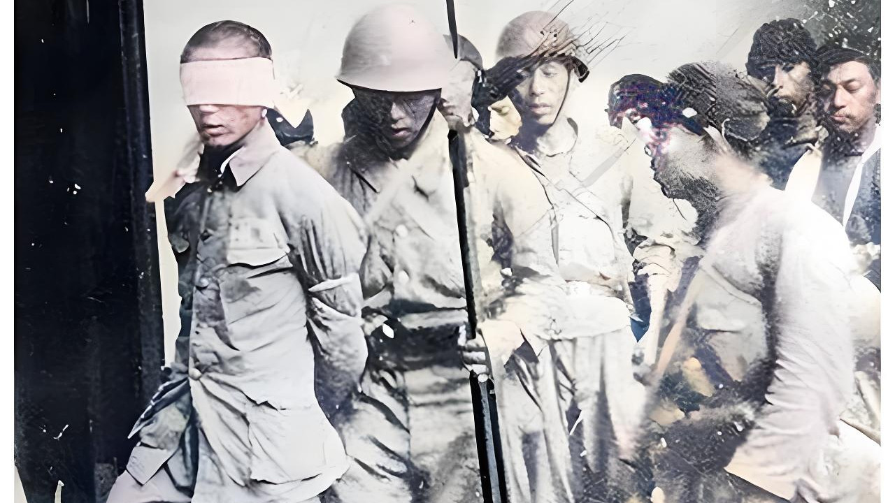 1940年底，日军全北平搜捕一个脸上长麻子的人，连麻子大小数量都作了记录，最后才知闹了笑话
