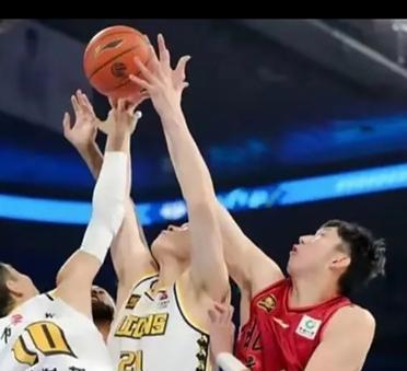 CBA上赛季决赛，可能新赛季重演，上海广东只能扮演争冠搅局者
以CB新赛补强阵容