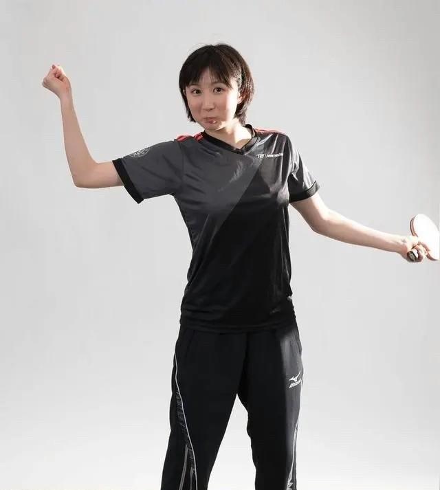 #头号创作者激励计划#
早田希娜也晋级了。
         早田希娜在家门口，