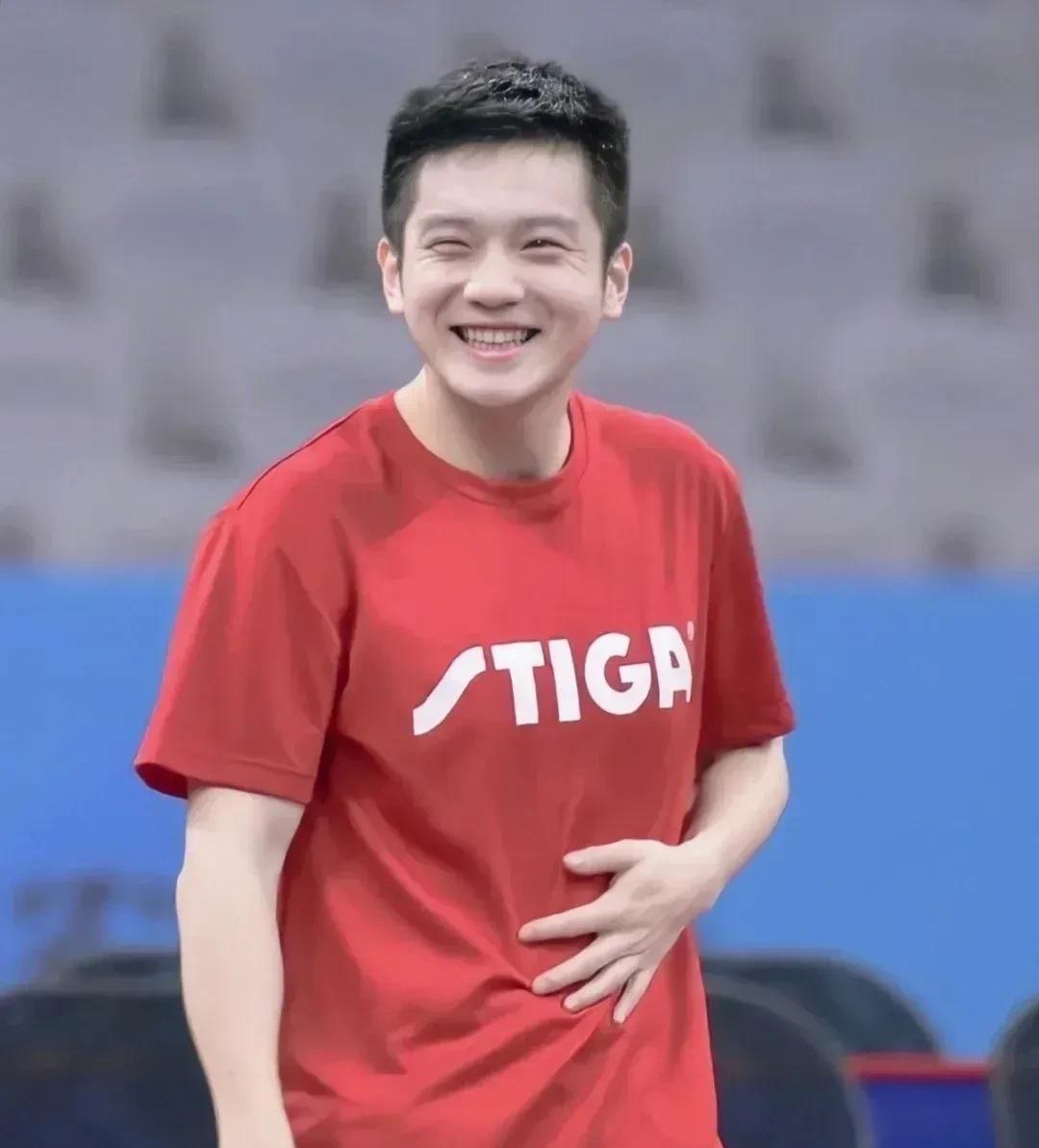 樊振东加盟德甲后，来自各方的发言评价：
先是媒体报道：
樊振东加盟德国乒乓球甲级
