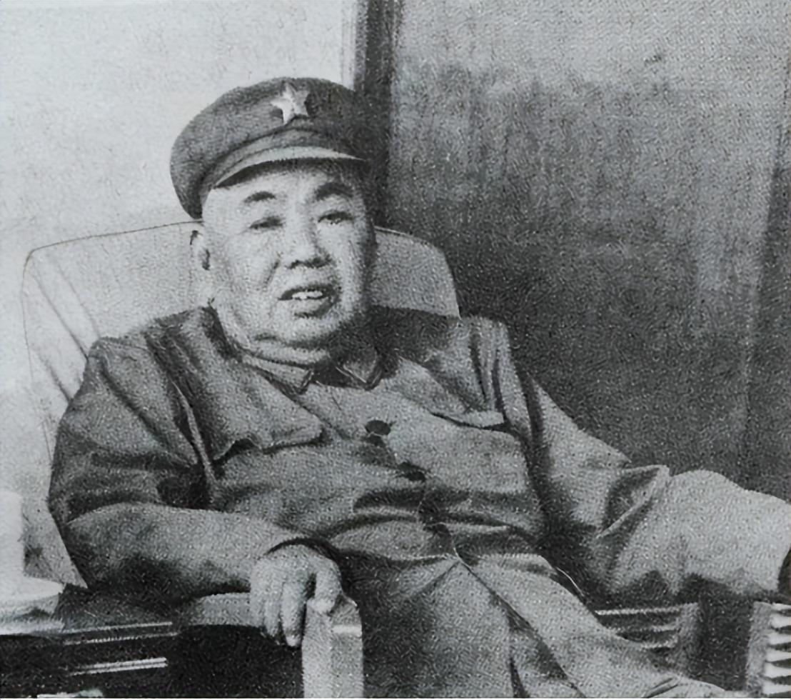“枪毙！直接枪毙！”1979年，党中央抓捕了许世友儿子，许世友得知后大吼道。那么