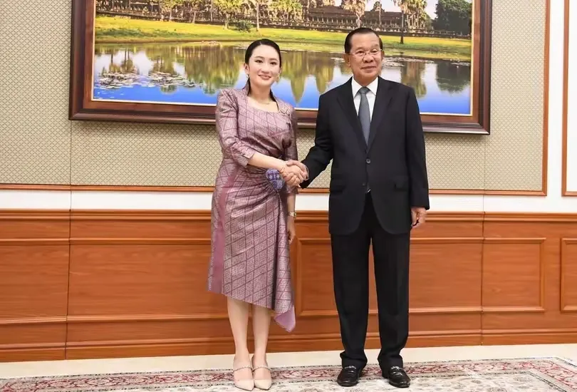 宁要泰国，不要柬“铁”！与洪大、洪二这些奸诈小人过于亲密有损中国形象。
“柬铁”