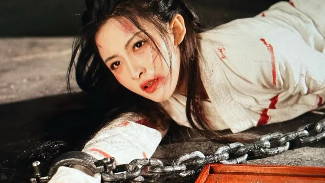 一个女演员，被困“虐女”流水线的两年