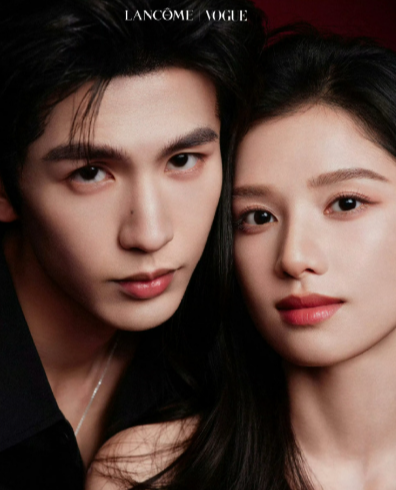 张婧仪张凌赫兰蔻和vogue双人大片，冲击力满满的两张神颜！