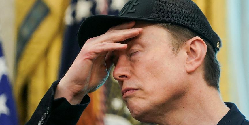 马斯克聪明反被聪明误，自立“美国党”犯大忌，特朗普不会放过他。就为了争一口气，本