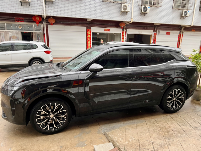 1.8版语音不能控制关闭后雾灯
1.8版真是绝了，能在开车的过程中用“智能”语音