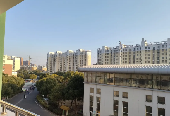关于中小学教师职称评审一事，完全可以说大部分一线教师都赞成取消，为什么？
一、职