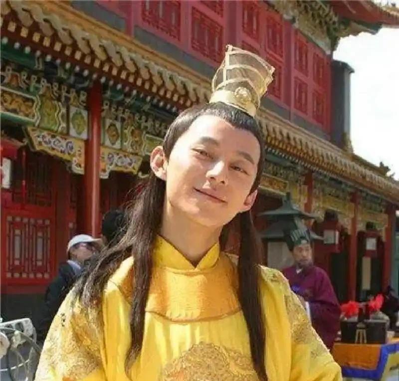 正德皇帝这么昏庸为啥还叫明武宗呢？
明武宗朱厚照的