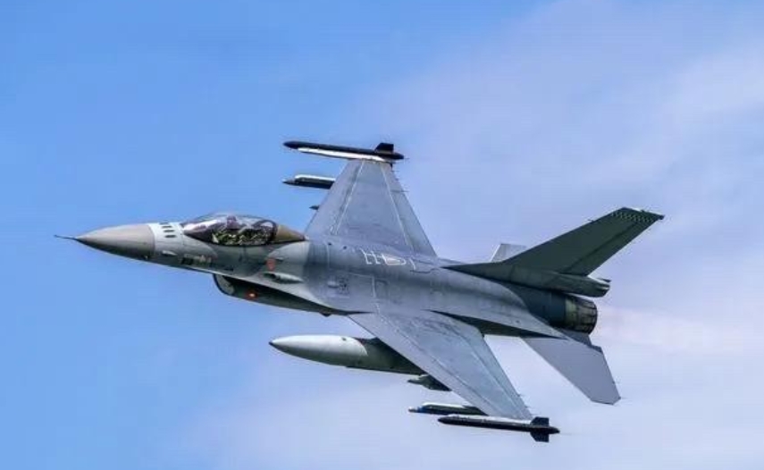 印巴空战让买美西方武器的国家吓了一大跳，美国通知巴基斯坦，不许使用购买的美国F 