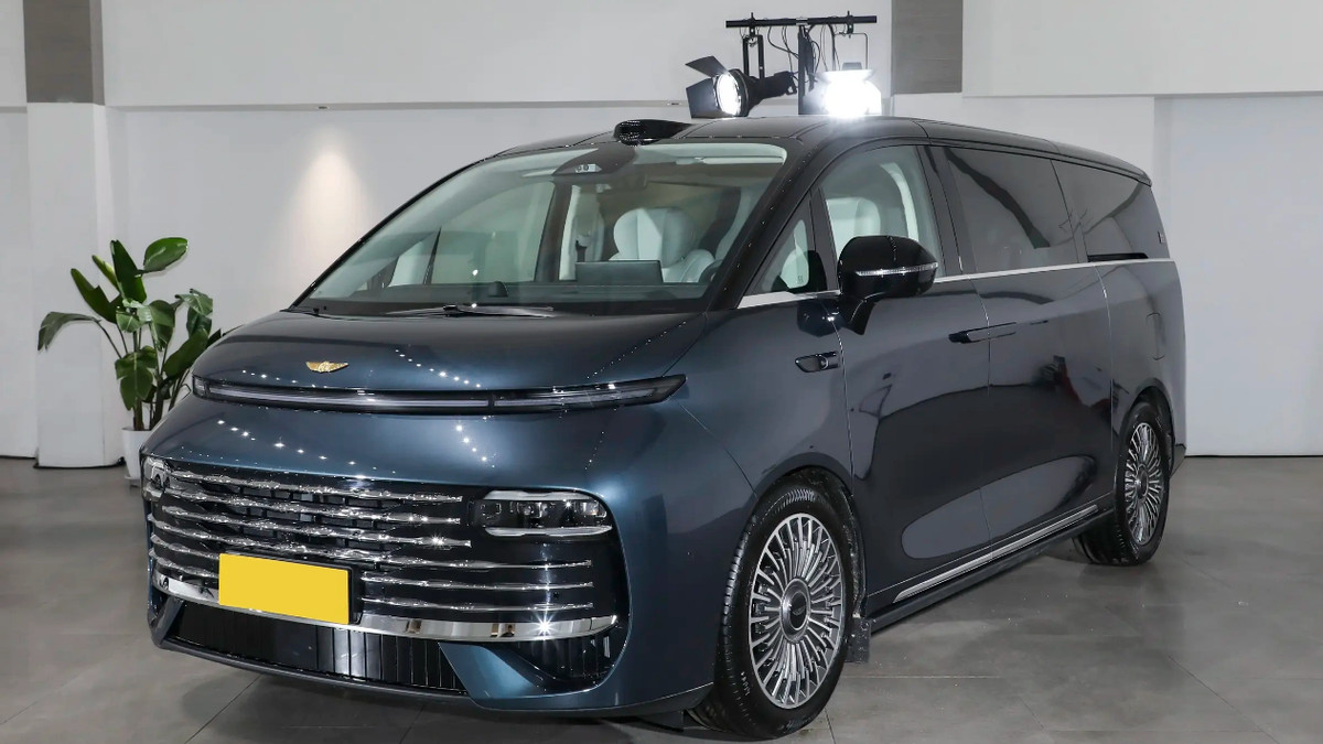 26.98万元起，最多8个座，吉利银河V900除了大还有什么卖点？