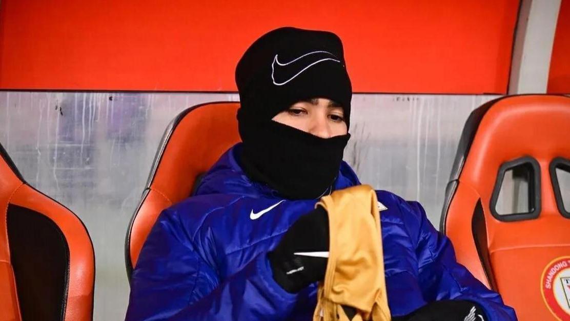 泰山重磅引援失败，表现不入崔康熙法眼，小德社媒发图感慨漂泊