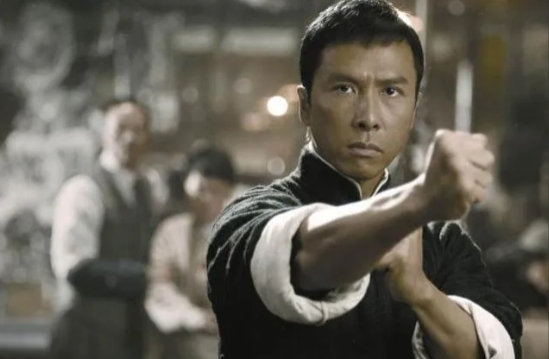 2008年12月，吴京在采访时，一句无心的话瞬间引起“武林纷争”，他说：“我不知