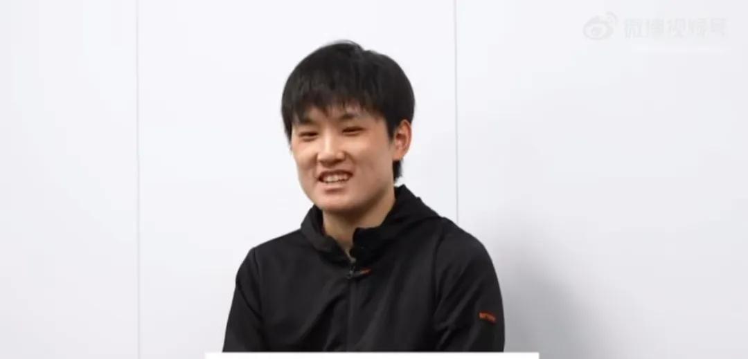 张本智和Team Japen一问一答:最近喜欢上了看韩剧
Q：你最擅长的乒乓球技