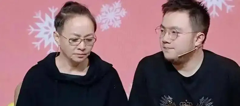 巴图乐观快乐的人生











我的天哪！你敢信？一个童年经历坎坷，7