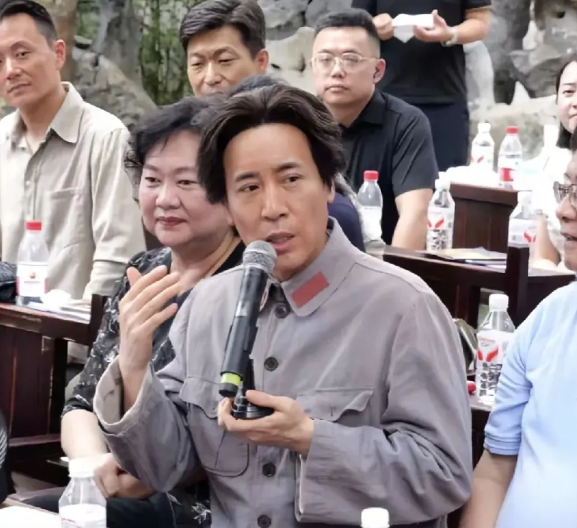 求求你了，于和伟！

别卷了好吗，给娱乐圈其他人留口饭吃吧，人家都在说你

说你