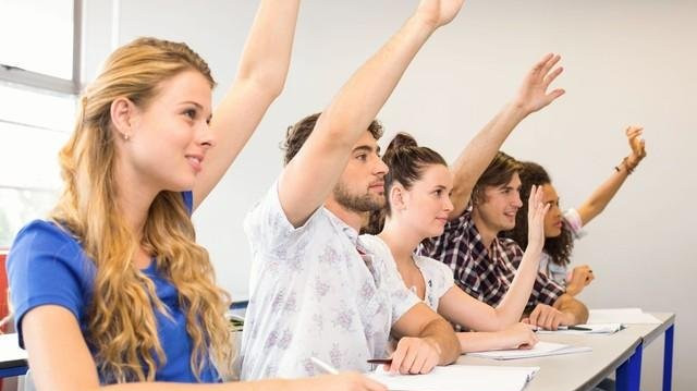 教师必看！DeepSeek竟是教学“作弊器”？这届老师赢麻了