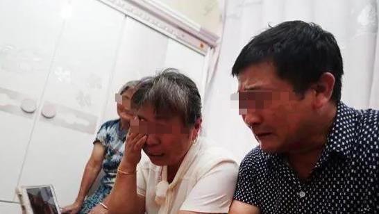 养父捡破烂供出清华才子，亲爸拿1000万认亲，李天赐：拿钱赶紧走