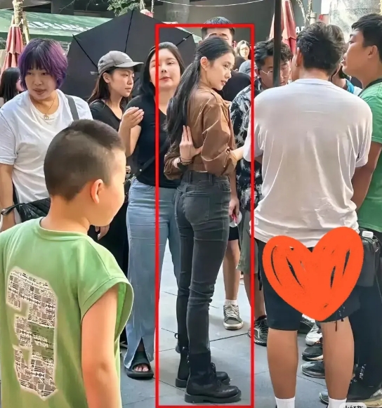 卧去？
刘浩存路人视角。
比例这块真没的说，腰短腿长，瘦是真的瘦，做梦都想瘦成这
