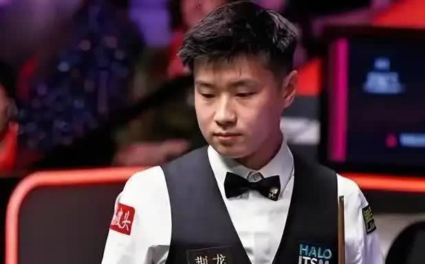 斯诺克上海大师赛半决赛：赵心童5-4暂时领先凯伦-威尔逊

上海大师赛第二场