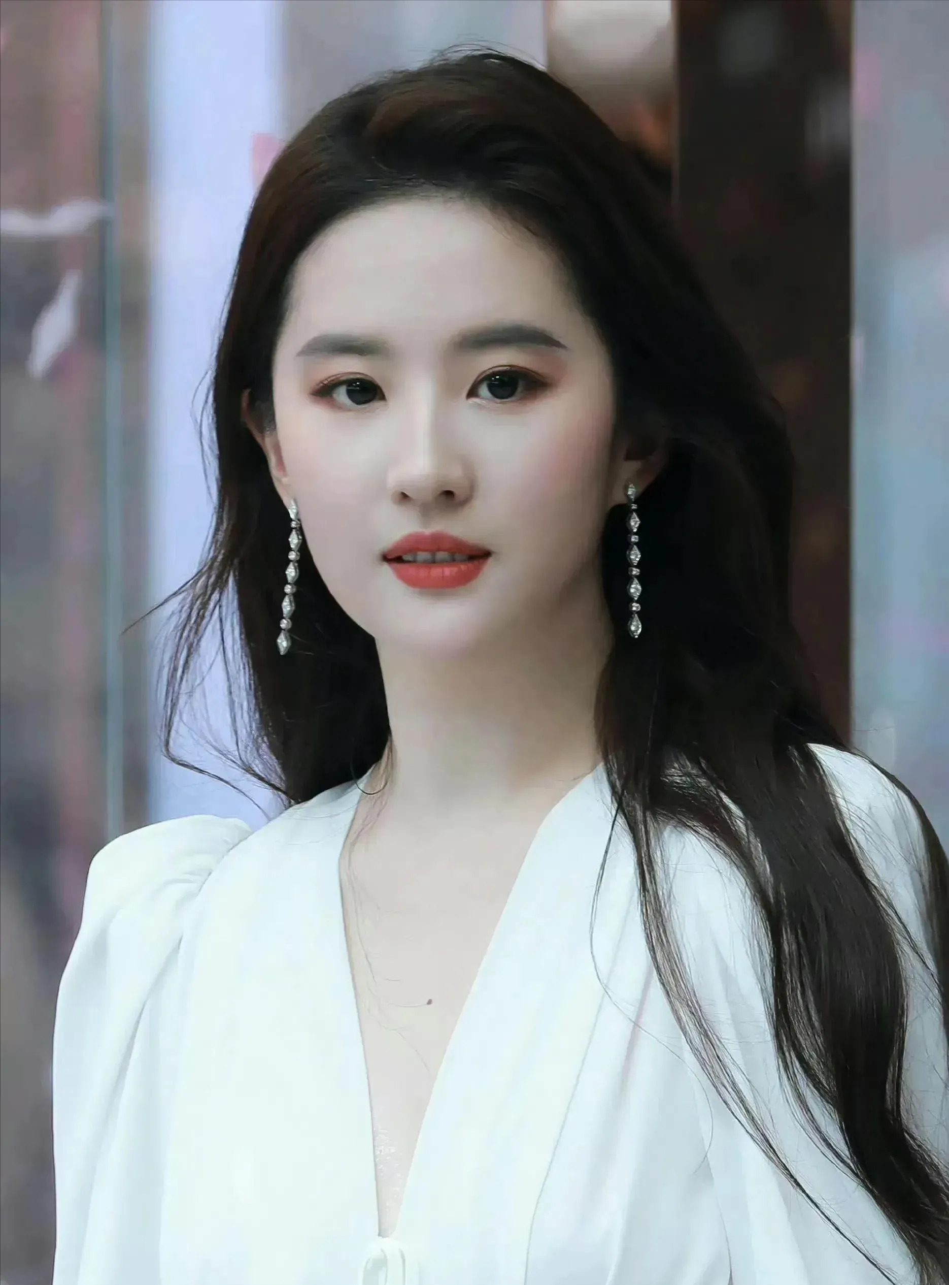 刘亦菲热爱演艺事业











天呐！你们敢信？刘亦菲说她除了当演员啥