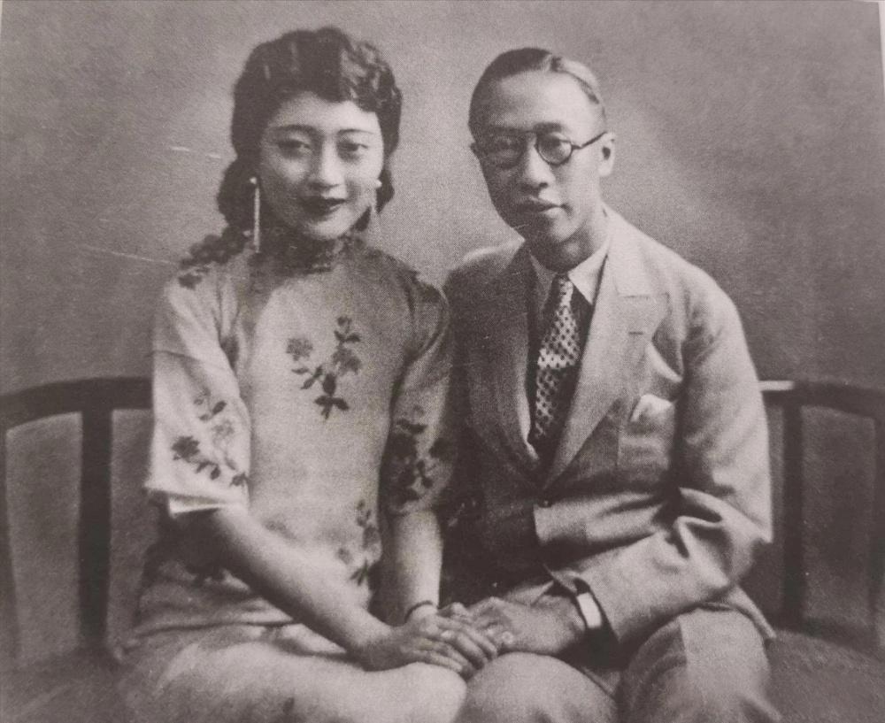 大明朝、大清朝两个大一统王朝的两位末代皇帝谁更惨？
相比较于崇祯帝吊死煤山，我更