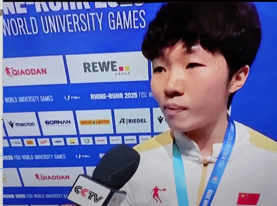 如果没有大运会，还真不知道陈玉捷这个女孩。

2000年出生，也不算年轻了，跟李