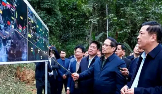 谁敢接越南高铁？条件奇葩到极点，不花钱还要别人全权操盘！
 
这事得从2025年
