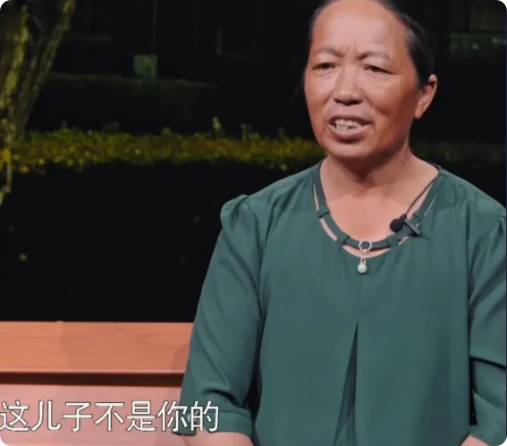 四川凉山，一对夫妇小儿子失踪，几经波折，1年后，终于在警方的帮助下寻回。不料，1