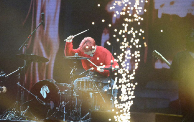 谁懂李荣浩的一诺千金！去年立下的黑马之约彻底兑现，2026巡演筹备城市惊喜不断，