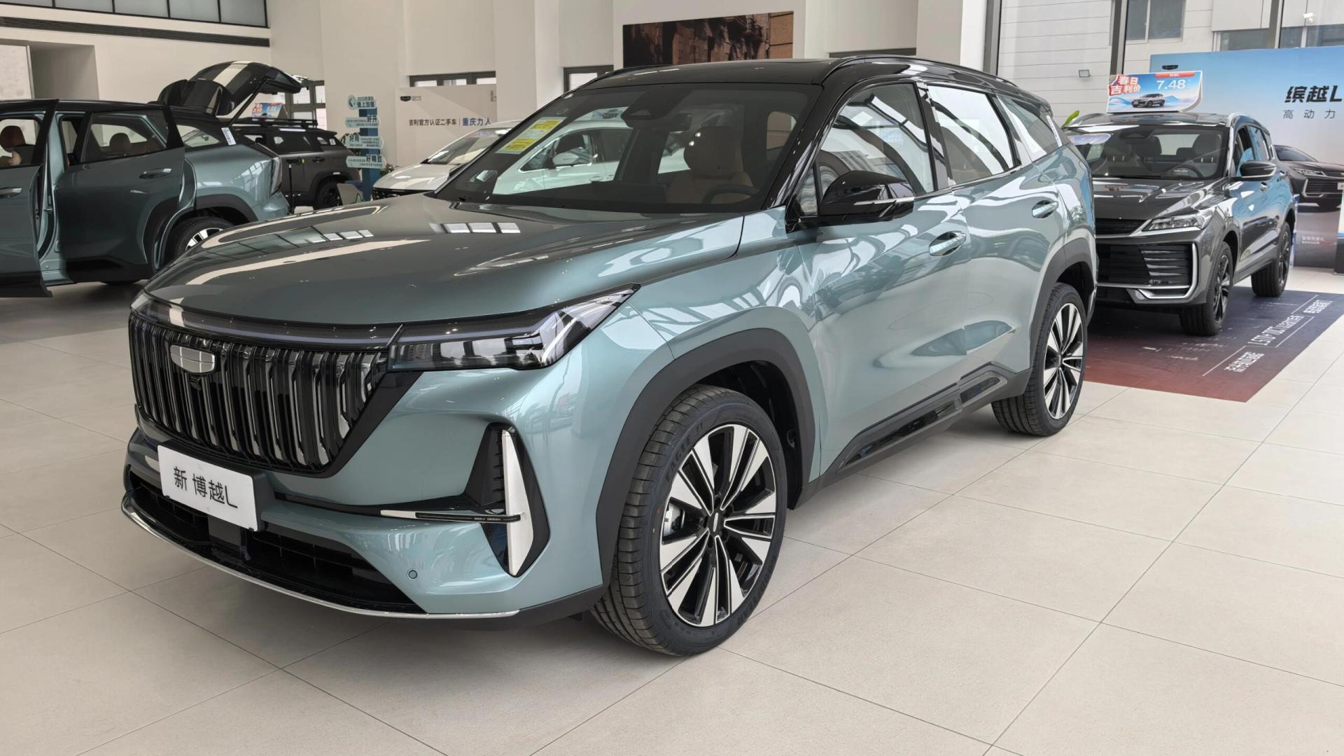 吉利第四代博越L实车到店，换全新前脸+横屏Flyme Auto座舱