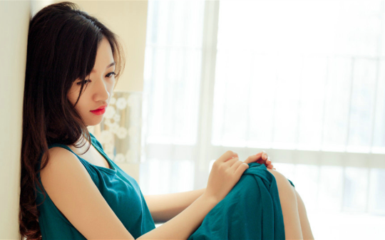 公公娶老伴逼我出28万彩礼，爸妈让我答应，婚宴上我笑了：爸妈高明