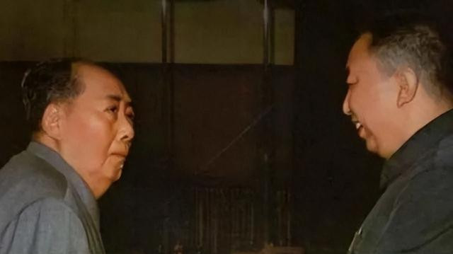 他58岁任四川省委书记，61岁接替华国锋的职务，后来组建武警部队