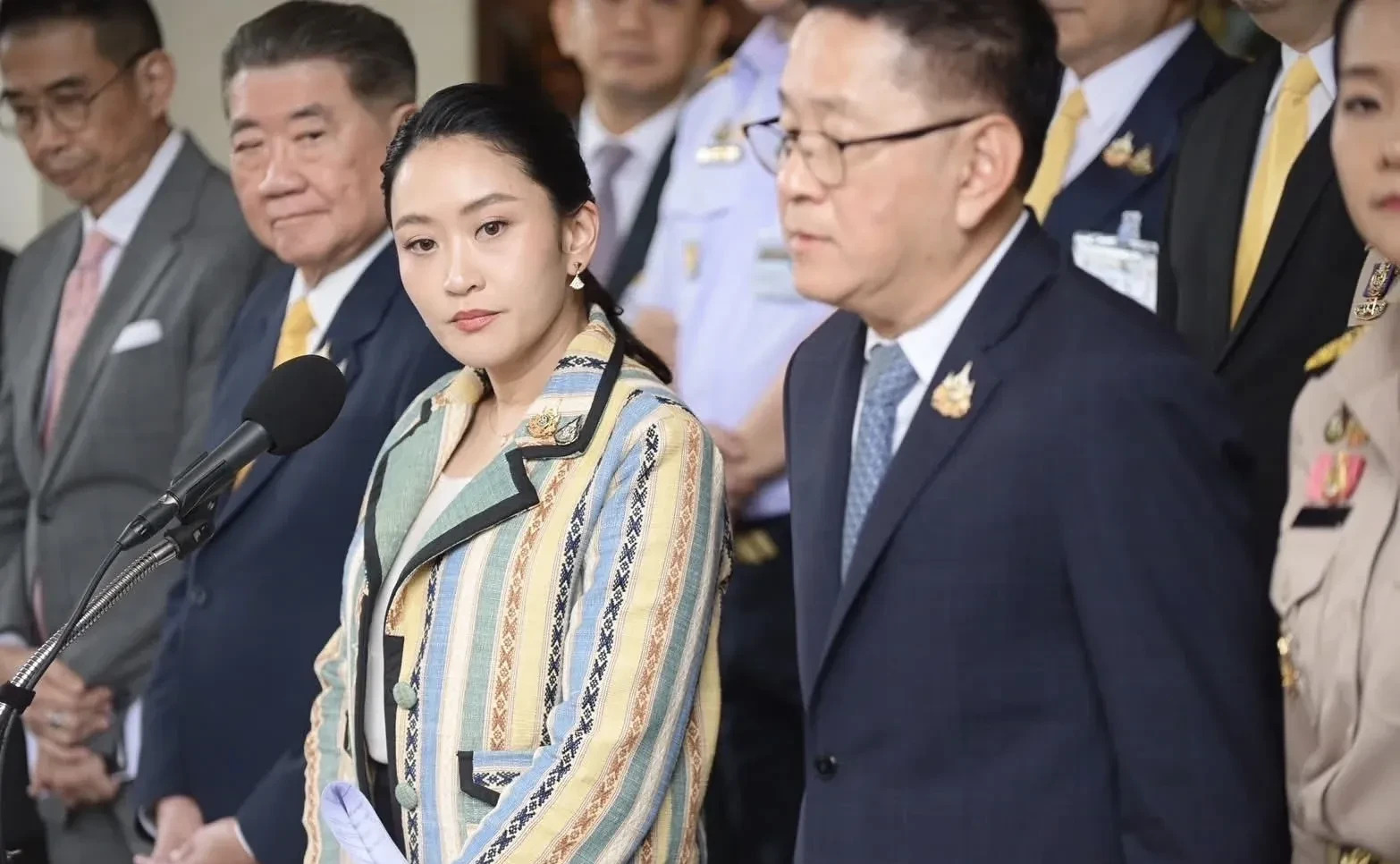 泰国总理摊上大事了！











哇塞！泰国总理佩通坦这次可能要凉凉！