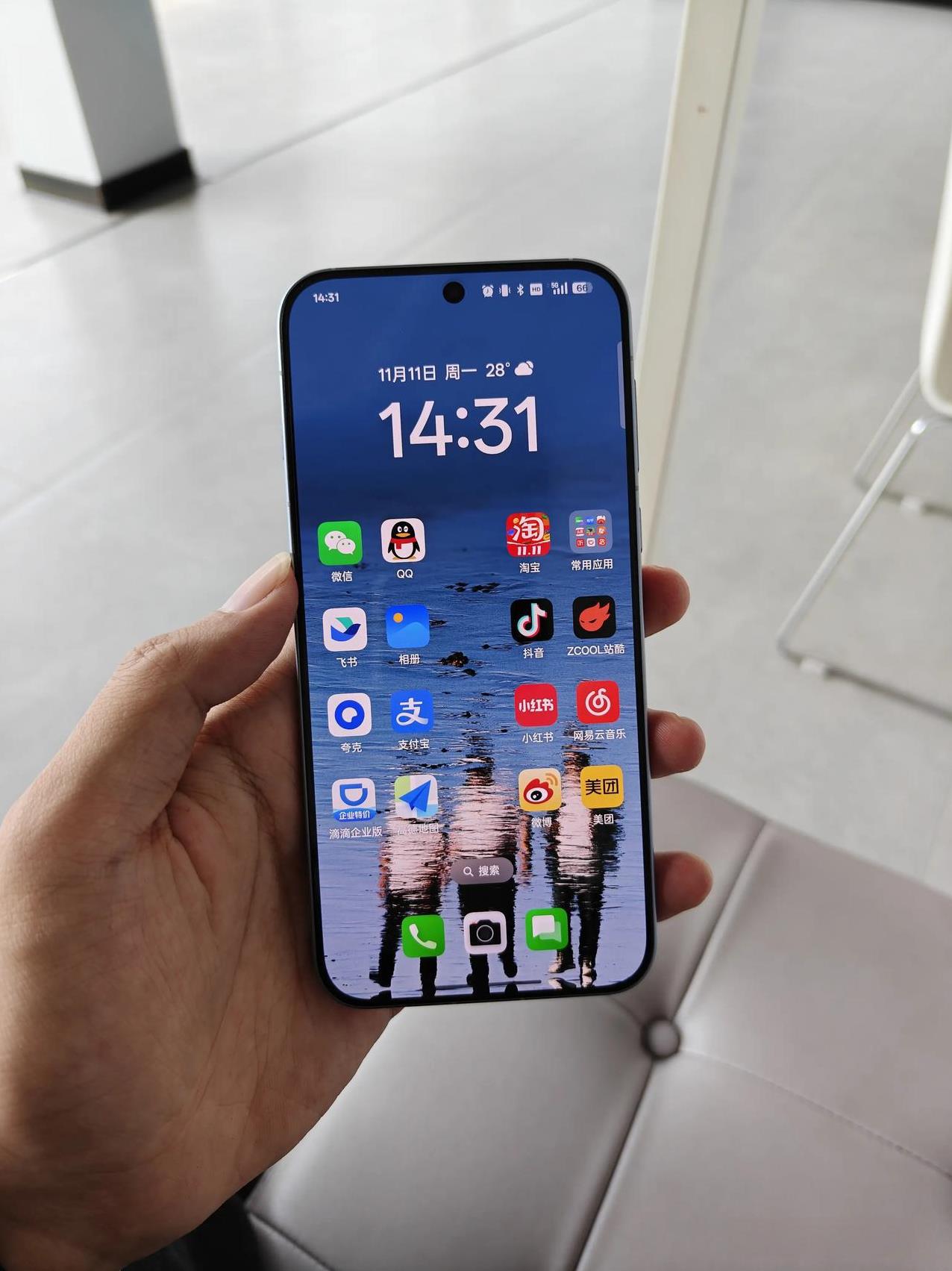 上半年安卓小屏手机都发完了，比如vivo X200 Pro mini，OPPO 