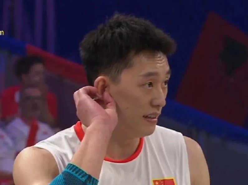 【主攻线三将全沦陷】
中国男排零比三输给伊朗，主攻线三名出场的俞元泰、季道帅、