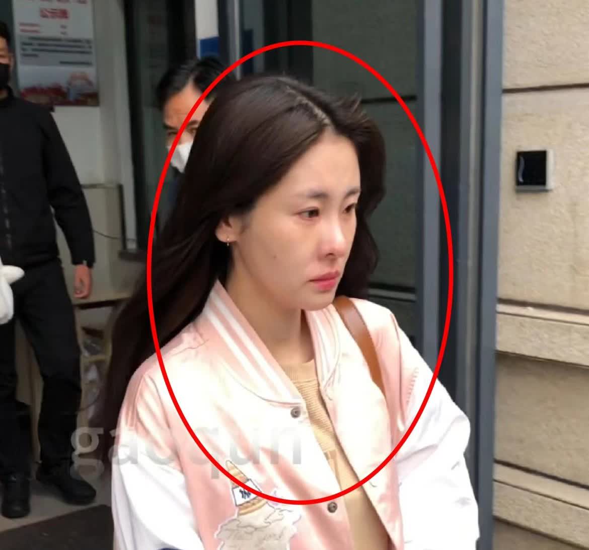 有句话不敢说
张碧晨应该不会再结婚了
她和华晨宇早就成了过去式

按理来