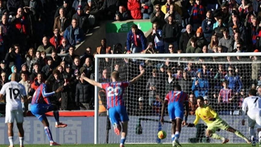 新规则致曼联先丢球：马特塔获重罚点球引热议