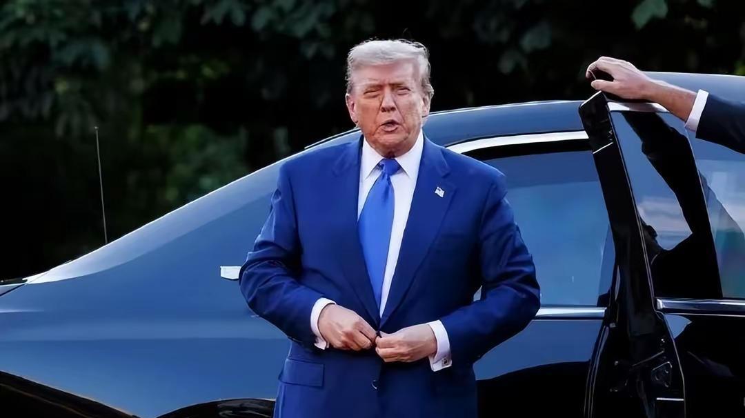 美国总统特朗普的政策总是不能一帆风顺的，他的移民政策遭到了巨大地挫折，为此，特朗