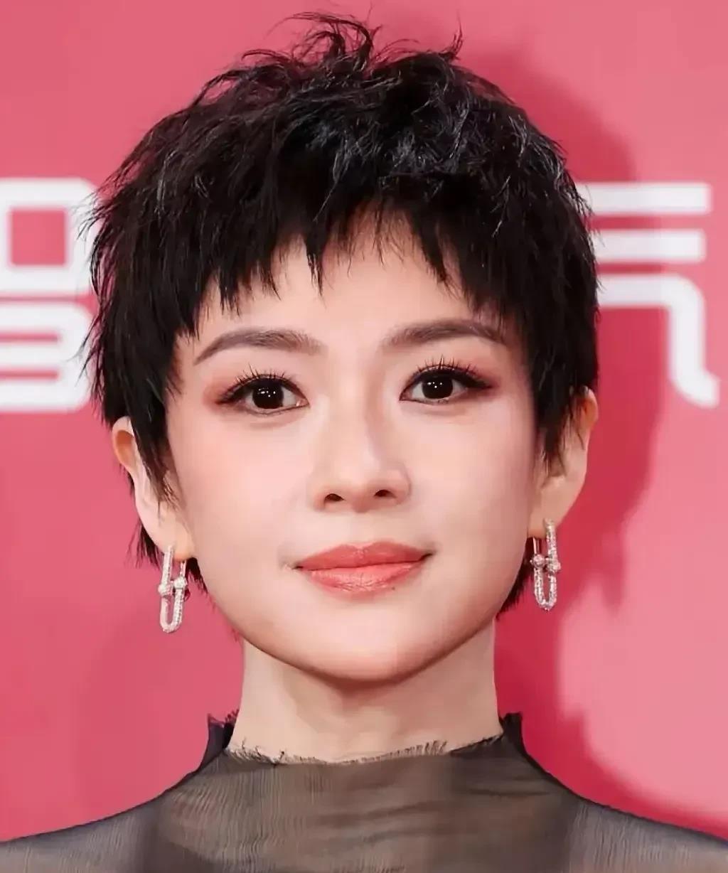 她应该不会再结婚了，以她的实力，也没必要再给自己找不痛快。
值得庆幸的是，章子怡