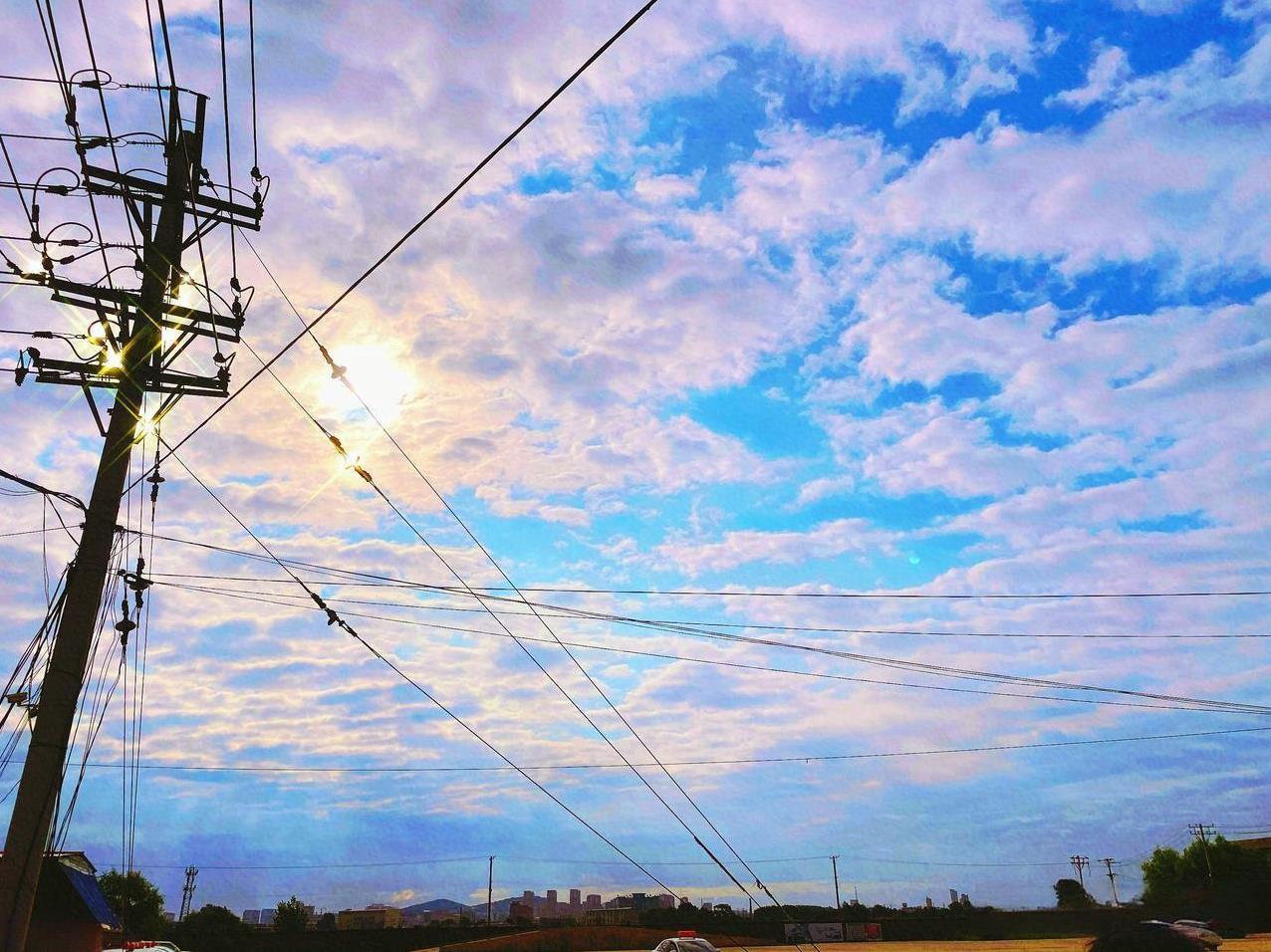 单位里直接否定领导建议是大忌；
尤其是直接否定领导的想法，莫不如给出自己的解决方