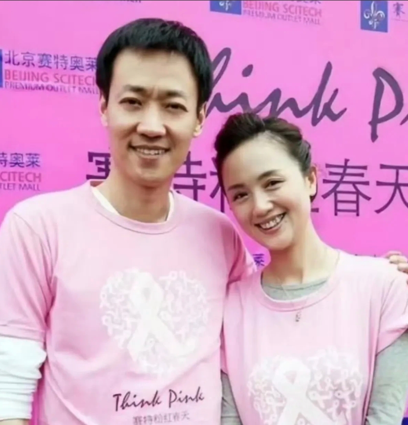 要不说朱媛媛情商高呢
有一次采访她指着老公说，要不是跟他，也许我就嫁给唐旭了。唐