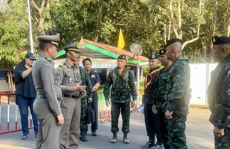 柬埔寨和泰国再次交火。泰国和柬埔寨在两国边境地区发生交火，双方互相指责对方率先开