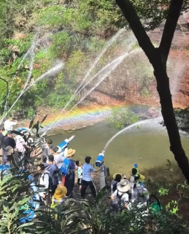 现在才明白，不是物价高，是良心贵啊！

龙潭大峡谷，因经营不善，景区破产了，本以