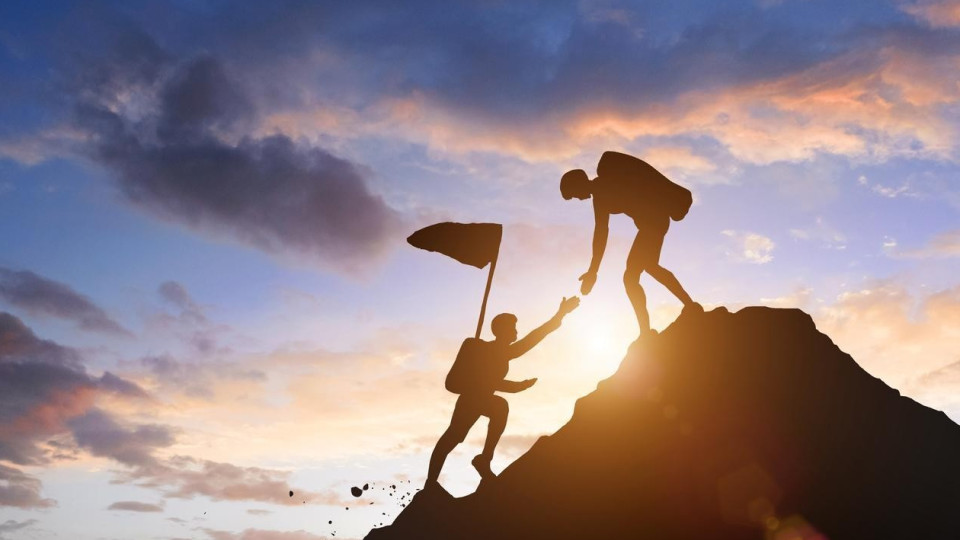 人到中年最大的职场醒悟：领导是领导，兄弟是兄弟！