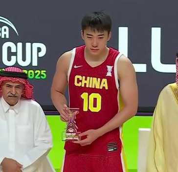 中国男篮球员王俊杰谈自己被郭士强骂，他表示：郭导越骂我，就证明他越爱我。他对我说