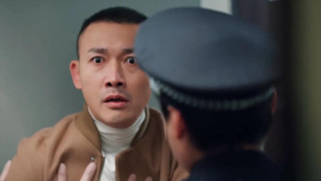 两集之后，剧情高能翻转，这部硬核犯罪剧让我熬出了黑眼圈