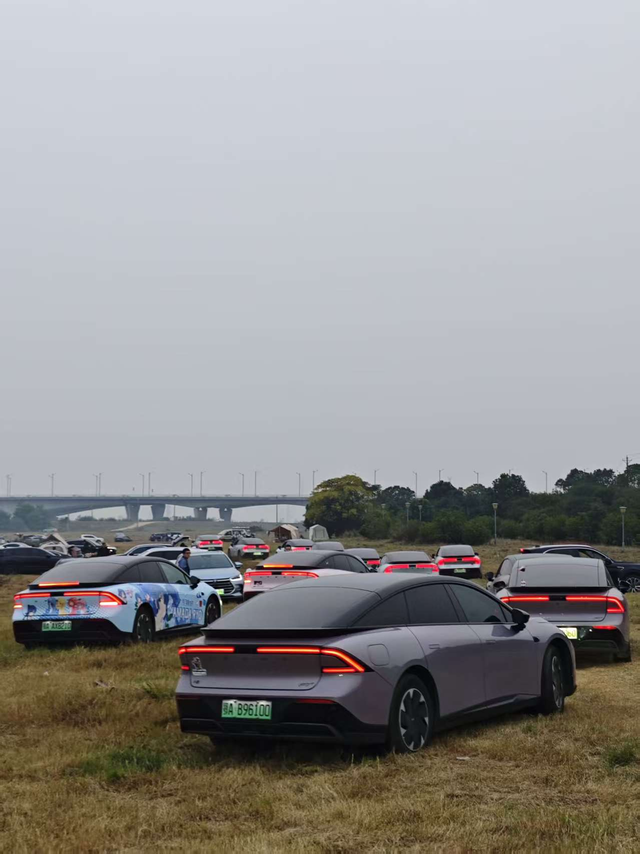 小鹏P7+的碎片
因为一辆车，认识一群人，一起露营，一起happy放松。