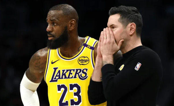 NBA常规赛湖人主场对阵灰熊的比赛已经结束。全场战罢，湖人以120-114战胜灰