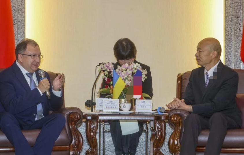 韩国瑜会见乌克兰反华议员 
立院长韩国瑜今天（6日）会见乌克兰议员克尼亚日茨基率
